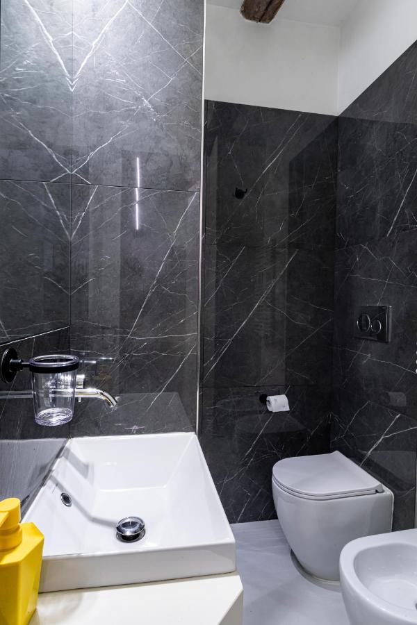 San Pietro Apartment โบโลญญา ภายนอก รูปภาพ